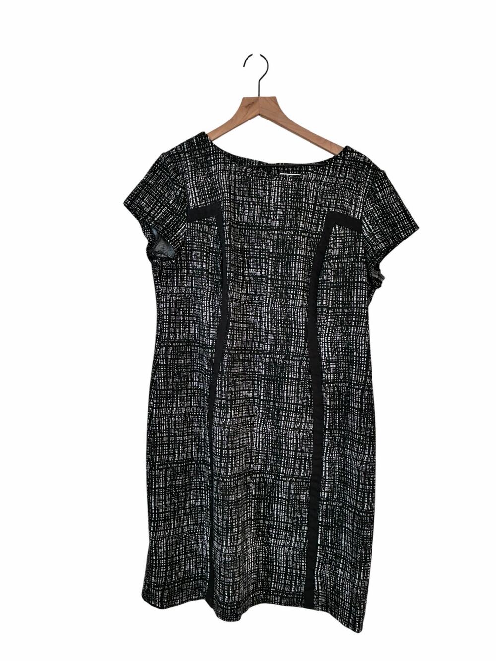 Chicos Black White Crosshatch Pattern Sheath Dress Size 2.5 / US 14 / Large